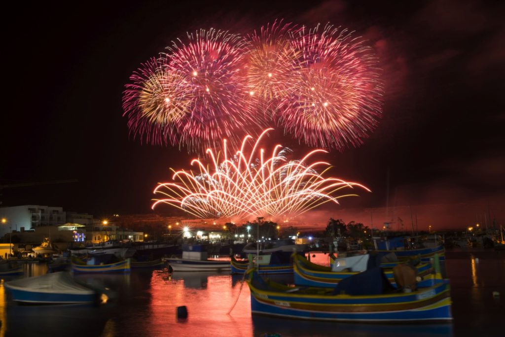 malta_international_fireworks_festival_2015__marsaxlokk_981-viewingmalta-com